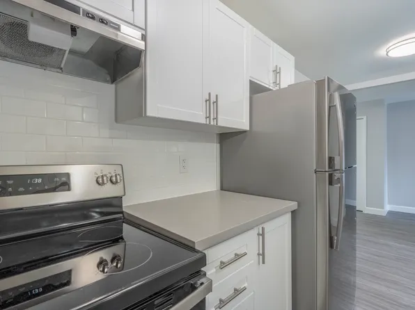 Willowdale Apartments