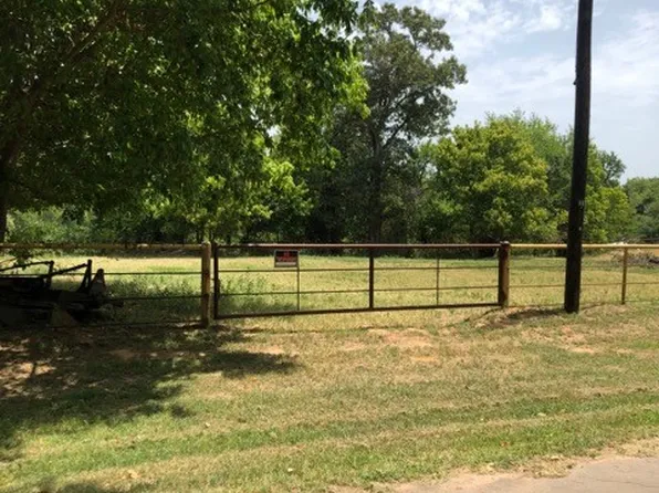 0 Bowen Dr, Palestine, TX 75801