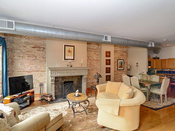 Kitchen / Living Room