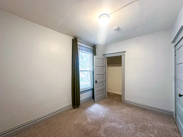 315 N Lincoln St — Photo 32