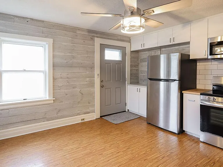 226 Bluff St #1/2 — Photo 4