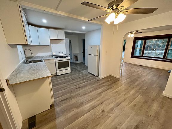 2nd image of 337 Lucerne Ave #3