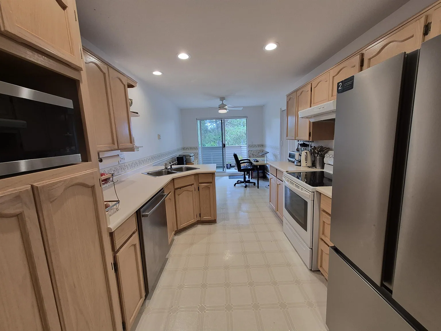 3 bed, 1475 sqft, $3,800 — Photo 4