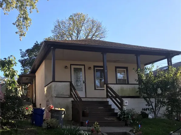 17 Charles St, White Plains, NY 10606