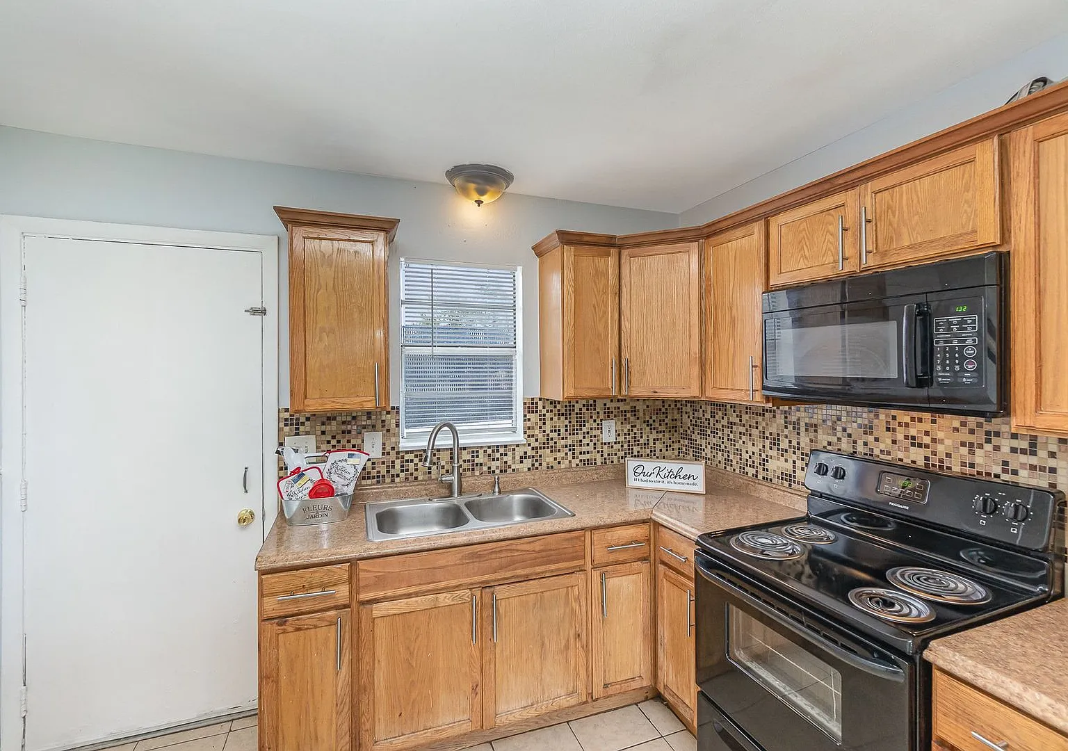 (FLRG) 2229 Bryan St — Photo 2