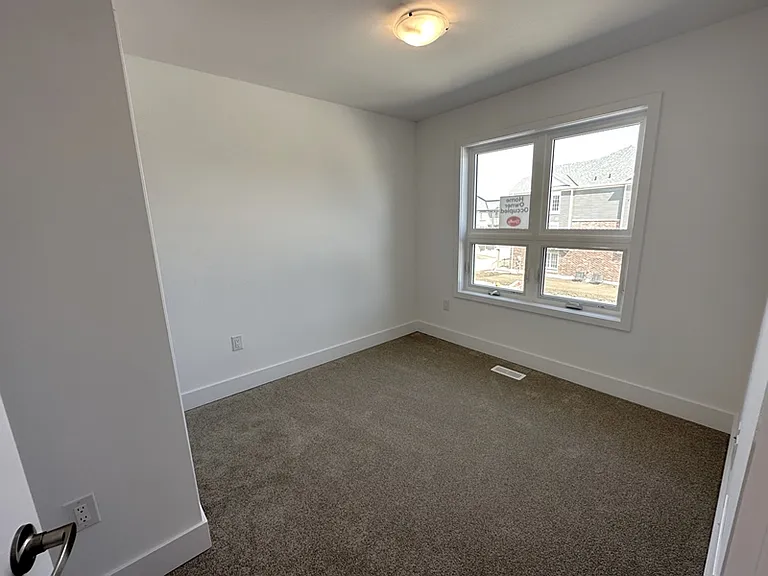 49 Gateway Dr — Photo 18