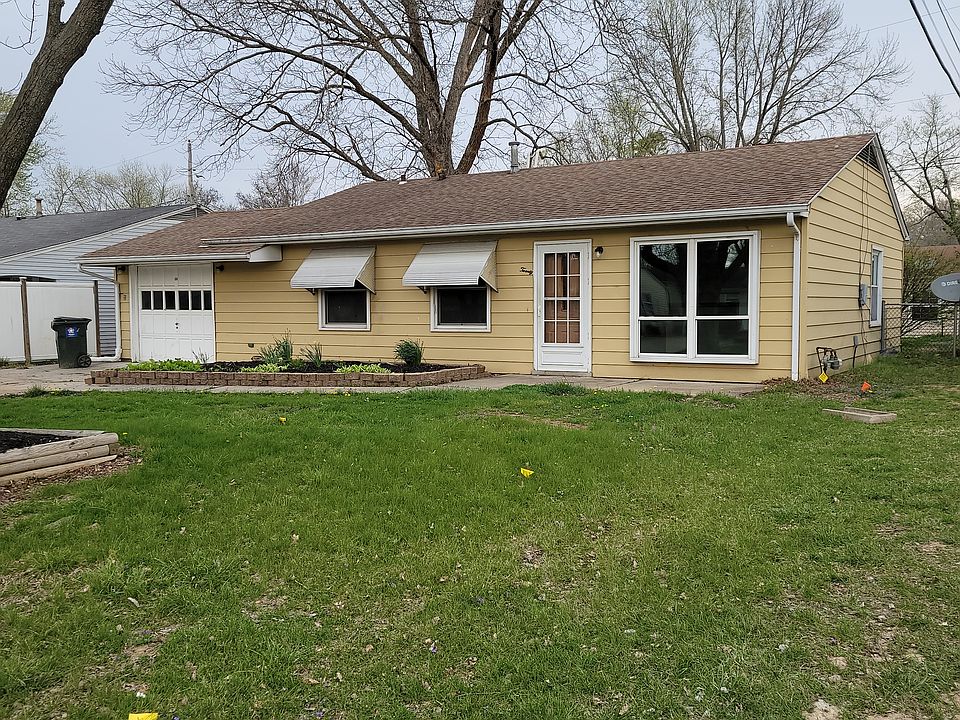 1st image of 20 Steeplechase Dr