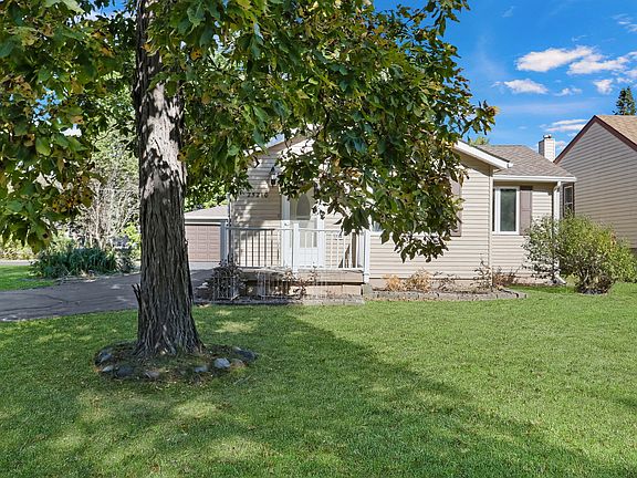 2nd image of 25210 W Park Dr
