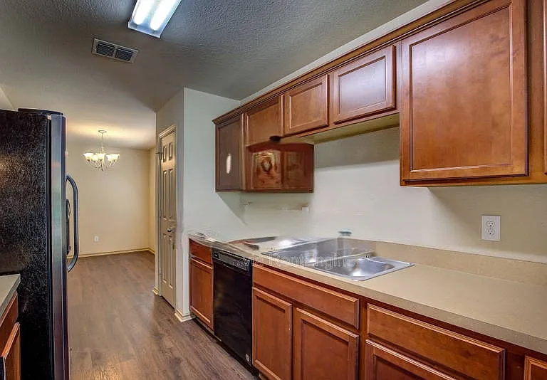 10723 Deauville Dr — Photo 10