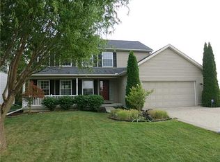 1948 Coopers Hawk Rd, Perrysburg, OH 43551