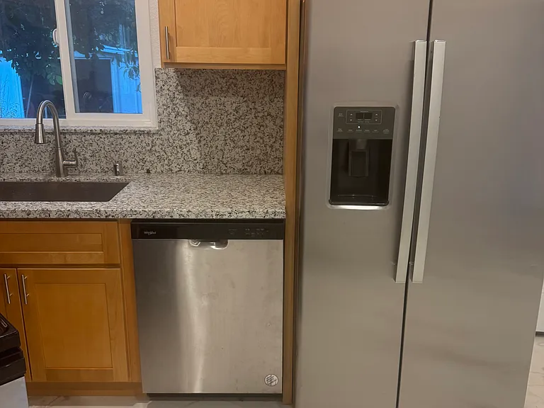1231 Harding Ave #B — Photo 4