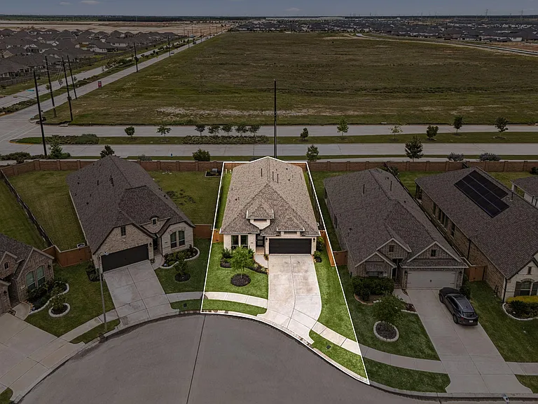 8711 Harbor Pines Dr — Photo 35