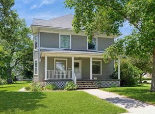 125 5th Ave, De Witt, IA 52742