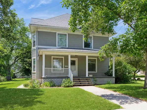 125 5th Ave, De Witt, IA 52742