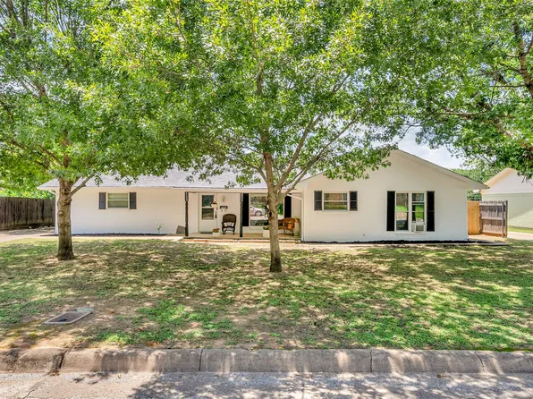 7320 Martha Ln, Fort Worth, TX 76112