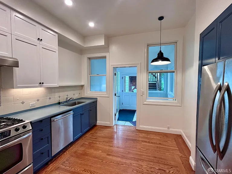 816 Stanyan St — Photo 2