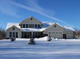 4903 Trails End Dr, Hermantown, MN 55811