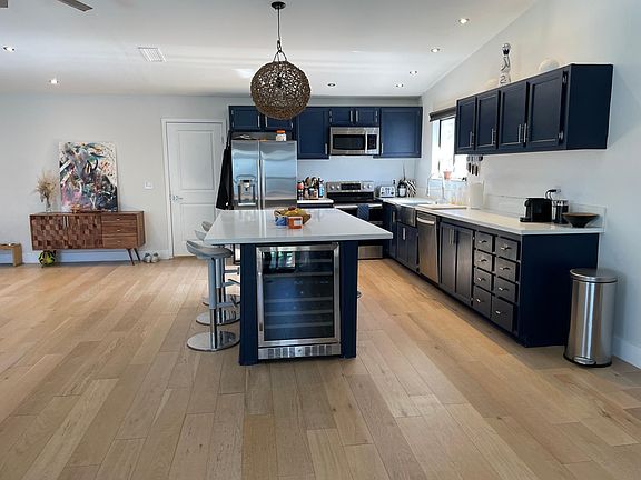 3rd image of 4651 Settler St