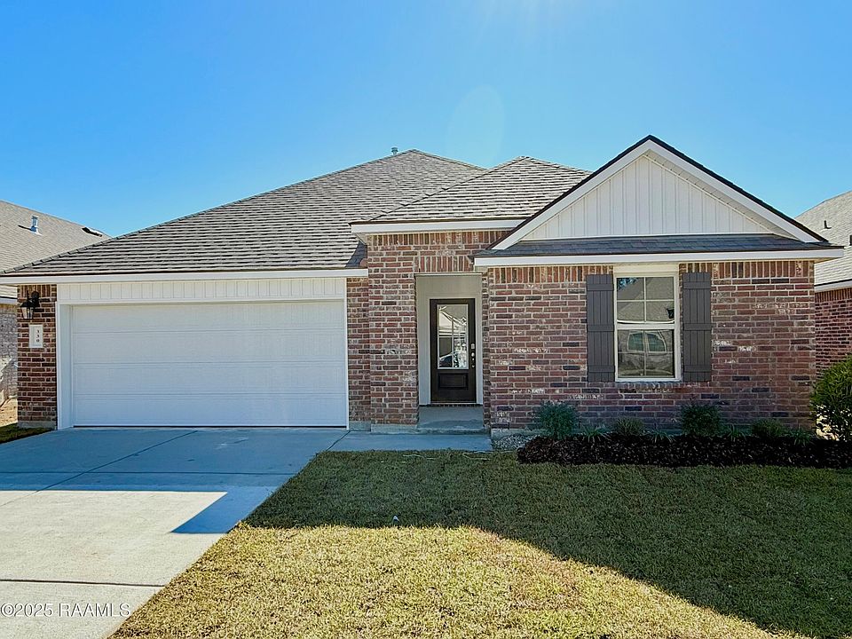 1st image of 330 White Pine Dr
