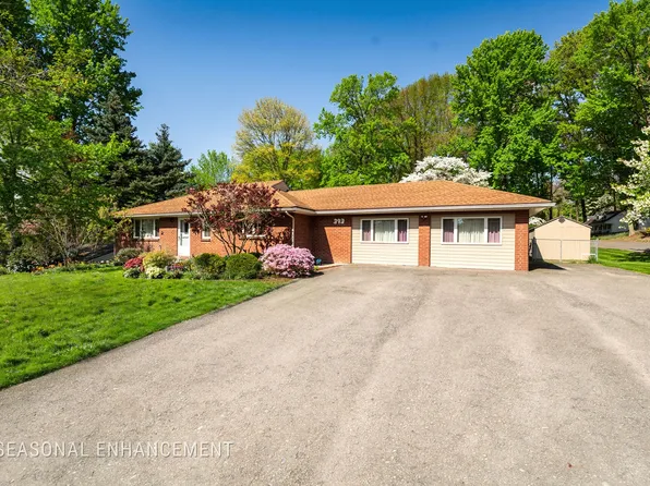 393 McFadden Rd, Apalachin, NY 13732