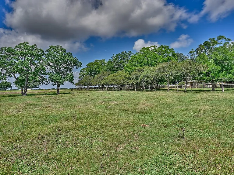 3348 W Ueckert Rd — Photo 39