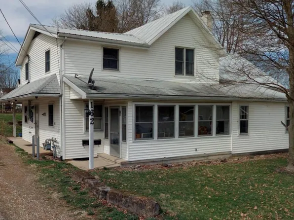 162 School St, Bellville, OH 44813