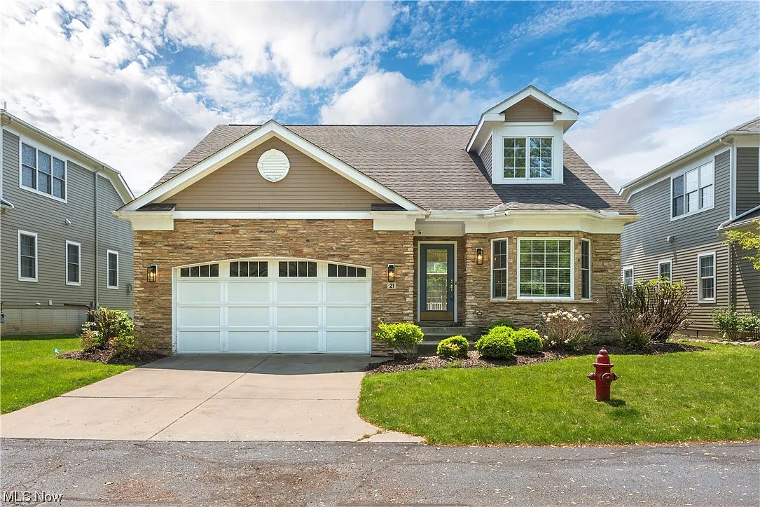 21 Somerset Dr photo 1