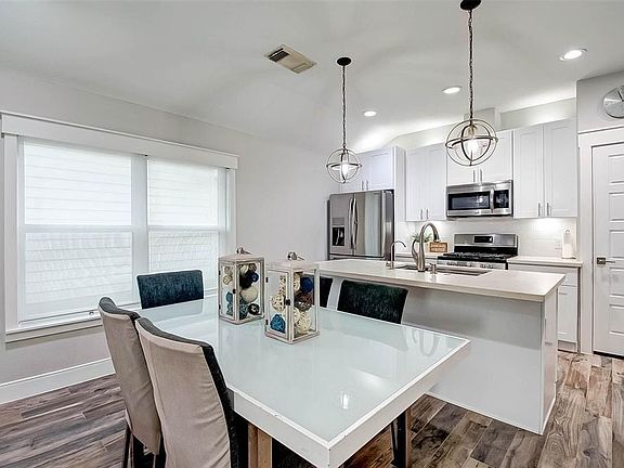 5th image of 19218 Sagebrush Valley Ln