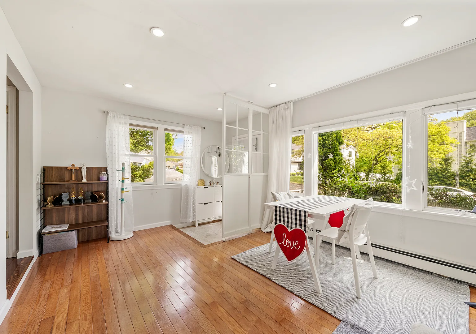 3 bed, 1500 sqft, $4,450 — Photo 1