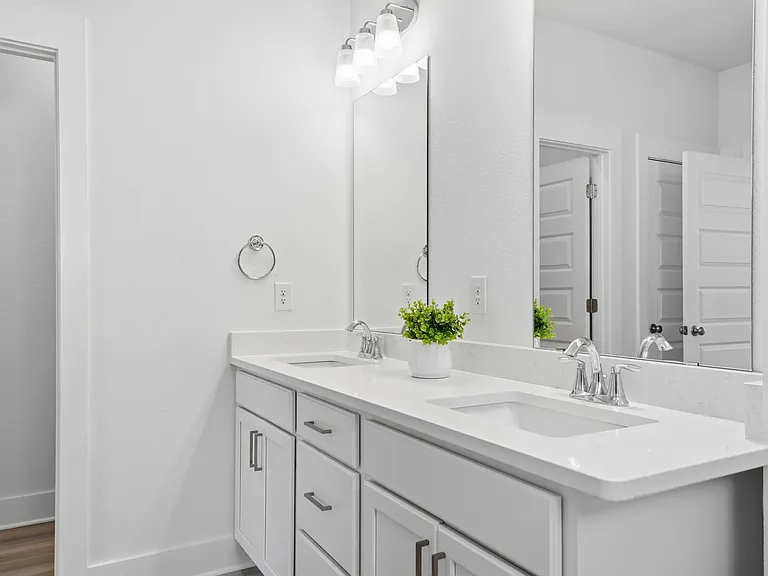 201 Lyla Ln — Photo 10