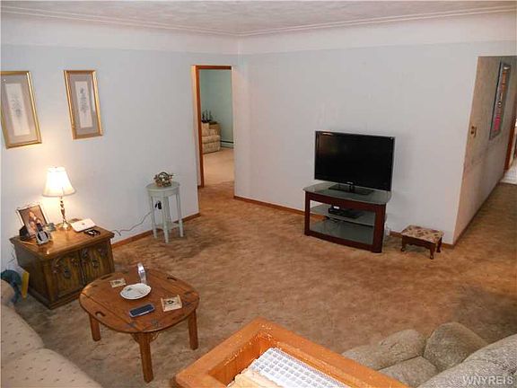 5th image of 39 Trudy Ln