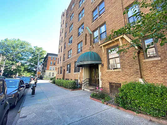 Rented by Lang Realty LLC | media 26