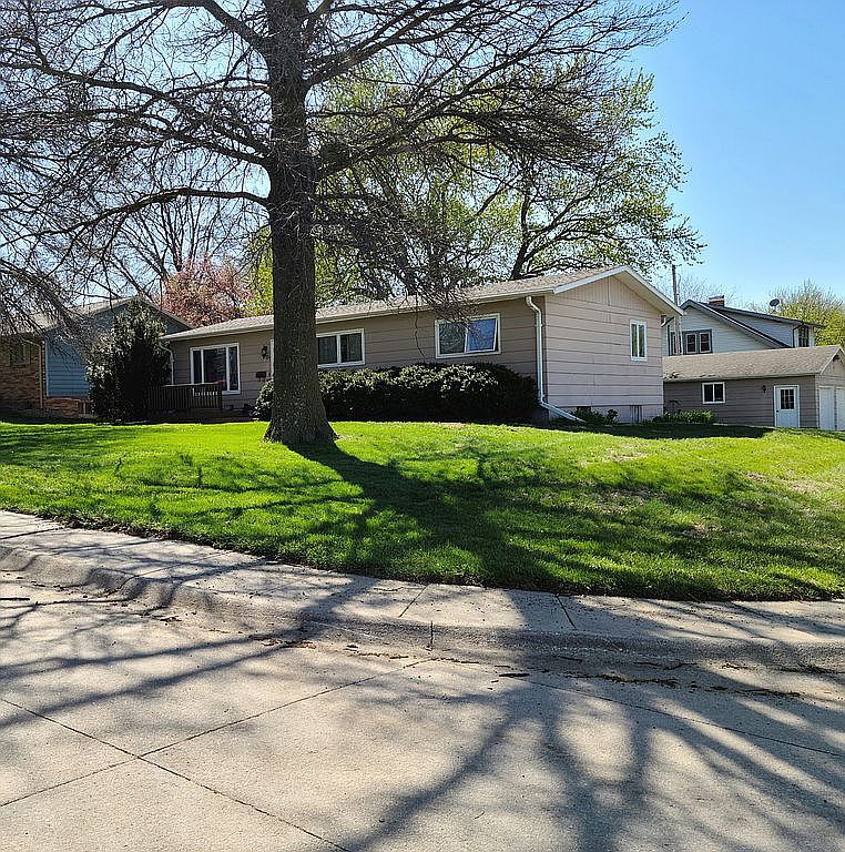 901 Darwin St Beatrice NE 68310 Zillow