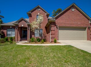 57 Waterside Cv, Maumelle, AR 72113