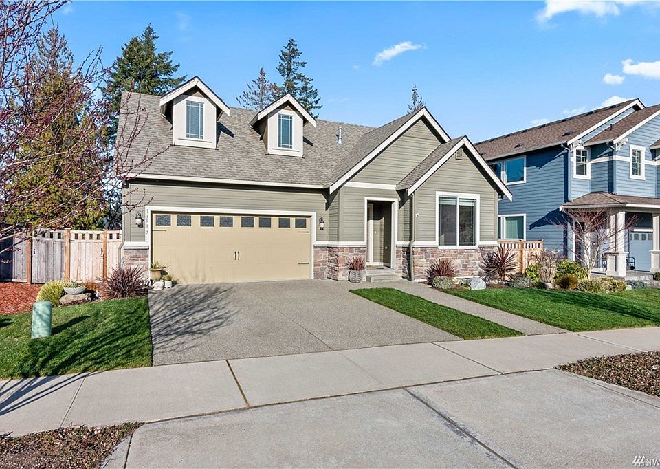 1st image of 13813 185th Ave E