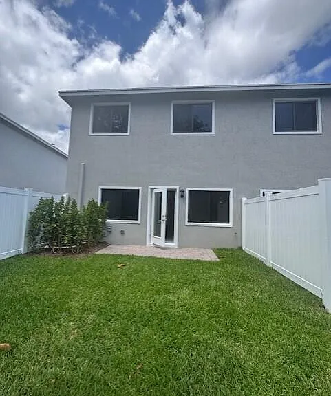 4844 Dillion St — Photo 13