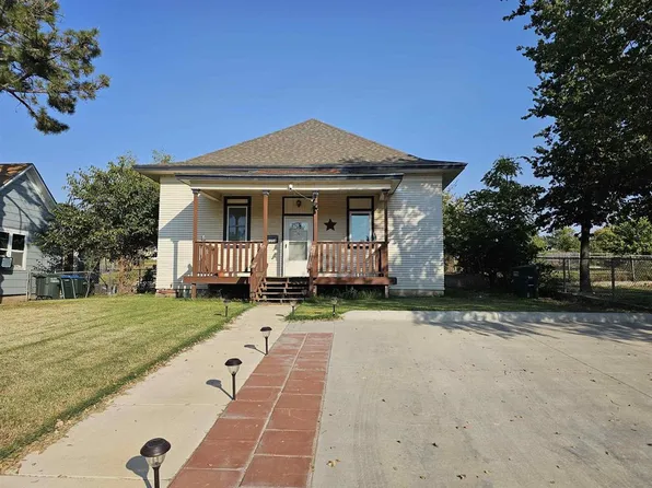 1104 Avenue D, Dodge City, KS 67801