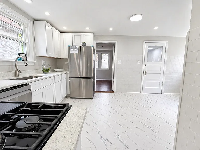 12253 S Peoria St — Photo 6
