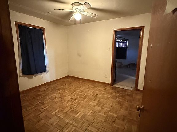 5th image of 2880 Yale Ave