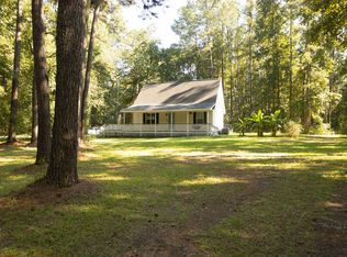 69 Nuthatch Ln, Cottageville, SC 29435