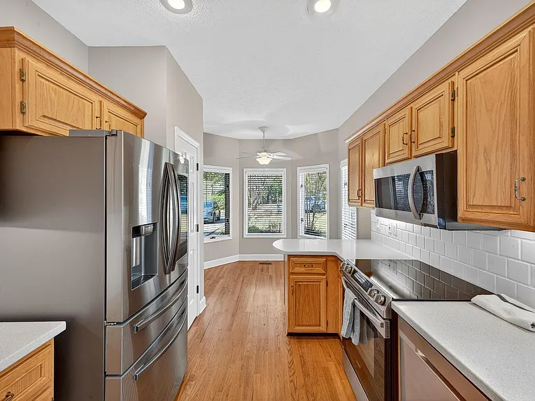 205 Club Villa Dr W — Photo 12