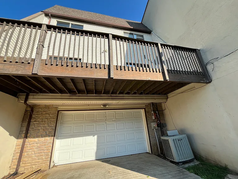 3660 Walden Dr — Photo 27