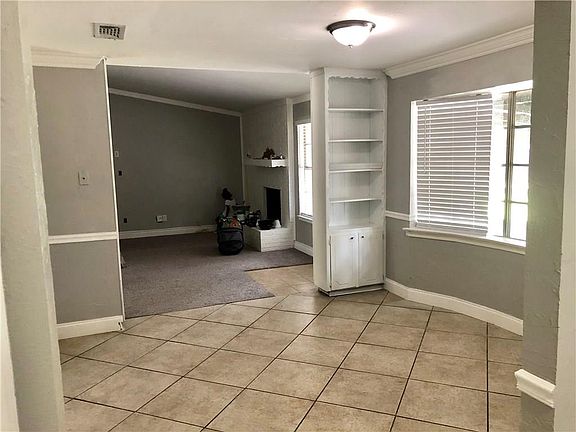 2nd image of 2407 San Diego Dr