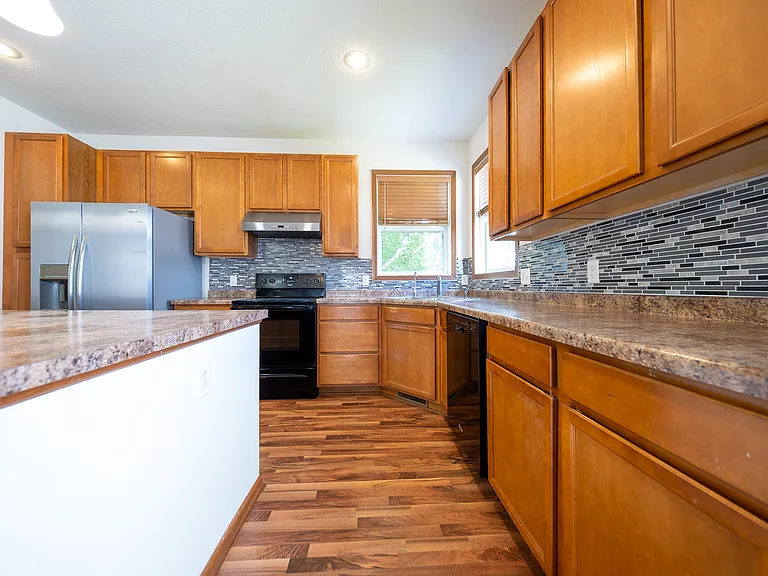 1814 Spring Creek Dr — Photo 5