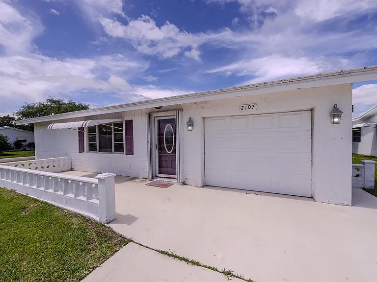2107 Campanelli Blvd — Photo 1