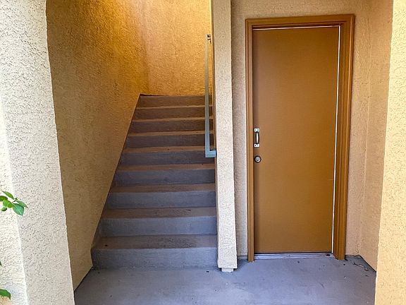 2nd image of 860 Pantara Pl