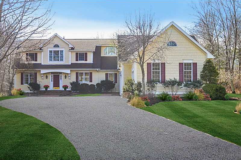 1st image of 20 Princess Pine Dr