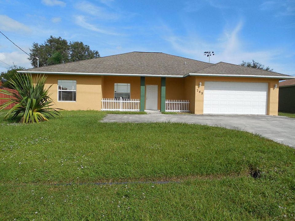 1st image of 765 SW Tulip Blvd