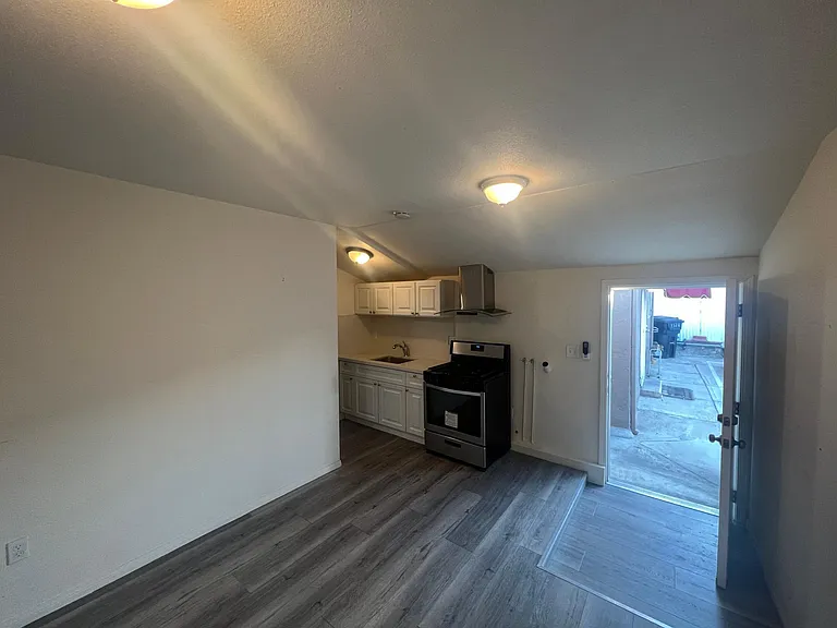 7526 Melrose Ave #C — Photo 1