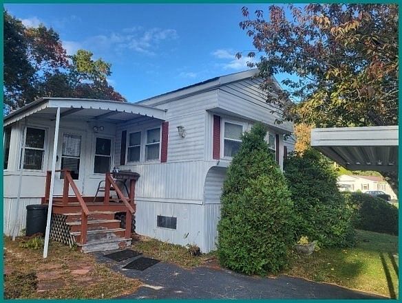1st image of 20 Forestdale Dr